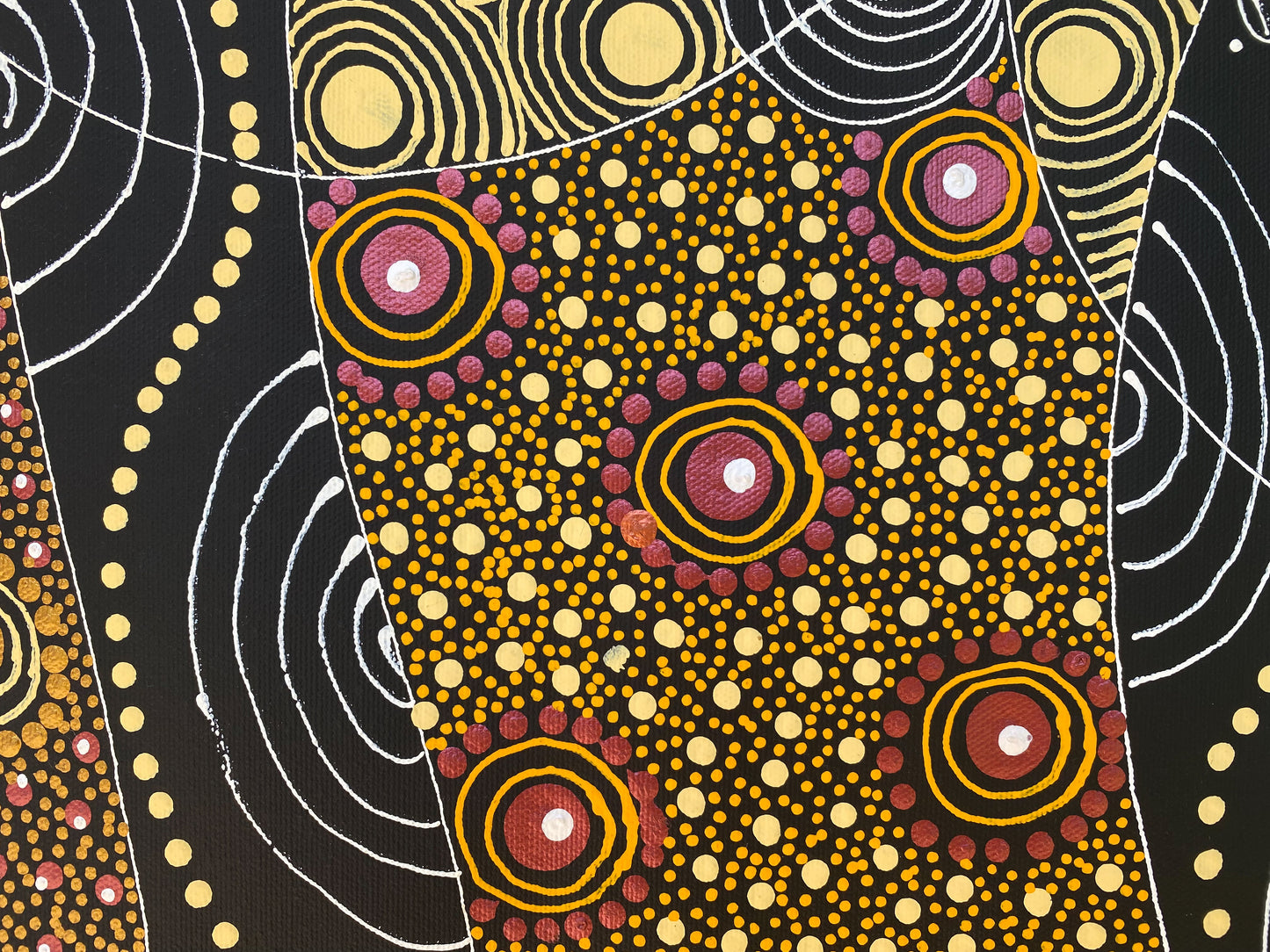 COLLEEN WALLACE NUNGARRAYI (NUNGARI) - Dreamtime Sisters