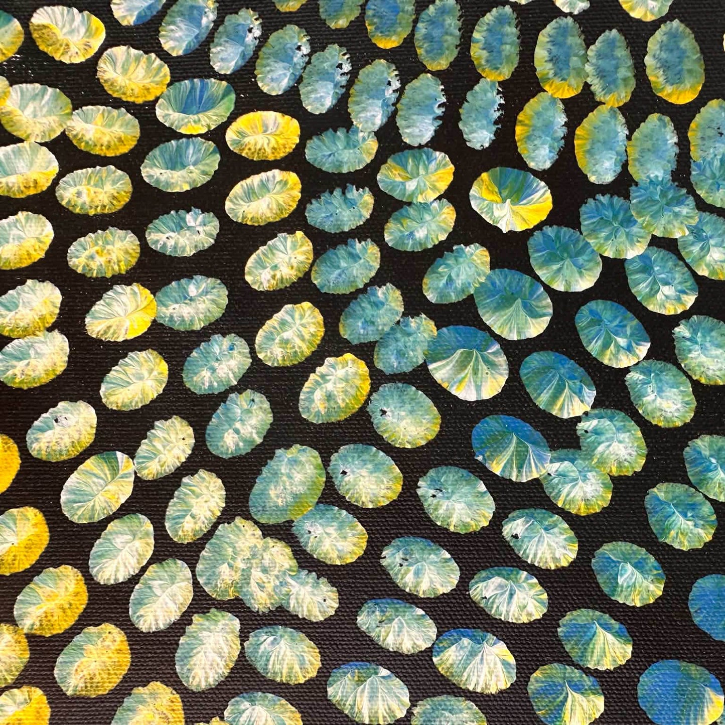 #Janetgolder #JanetGolderKngwarreye #utopia #bushtucker #yamflower #awelye #indigenousart #aboriginalart #australianart #art #artforsale #painting #paintingforsale #familybusiness #artgallery #altyerreaboriginalart #wallart #decor #interiordesign #interiordesigner #artcolletor #artlover #authenticart #origionalart #ethicalart 