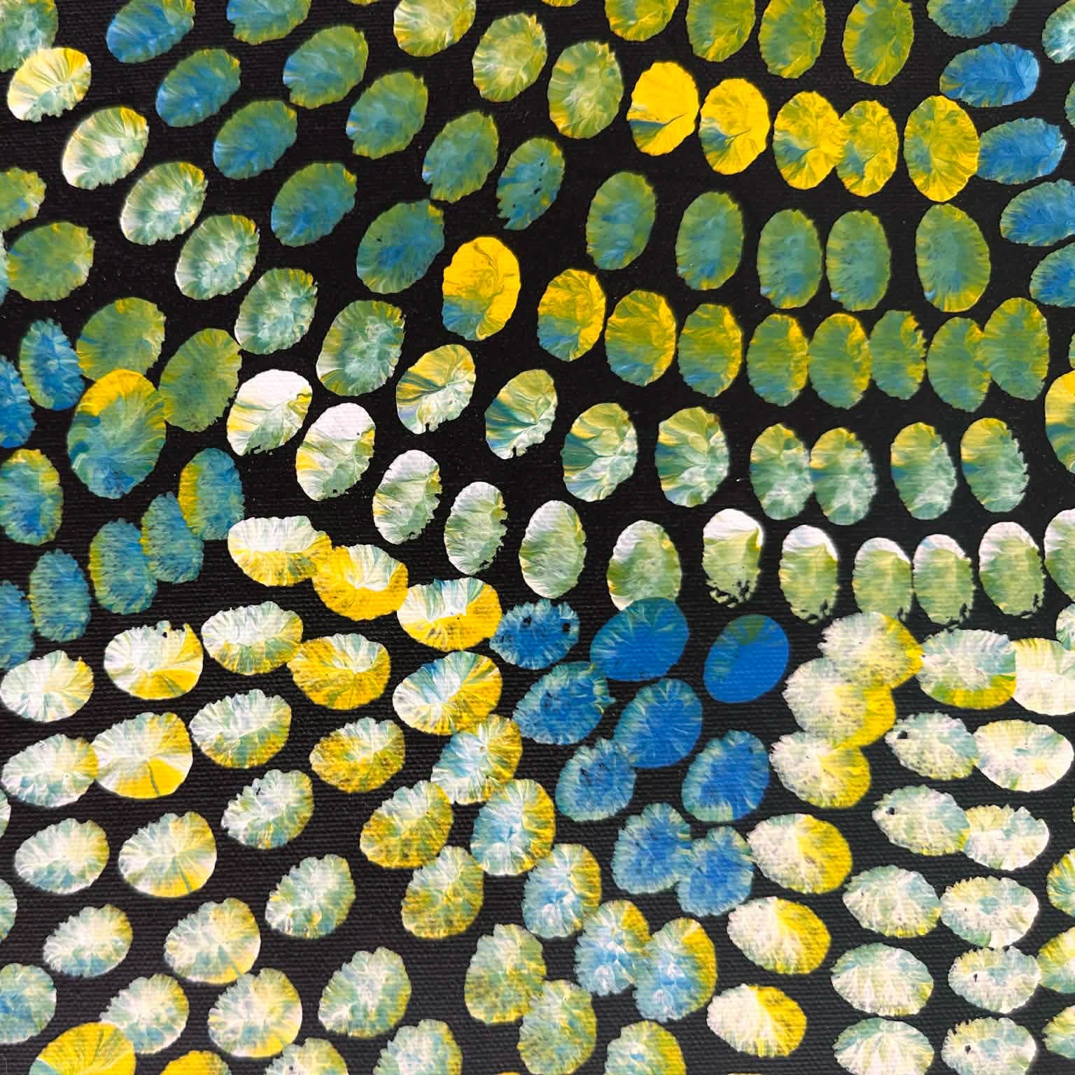 #Janetgolder #JanetGolderKngwarreye #utopia #bushtucker #yamflower #awelye #indigenousart #aboriginalart #australianart #art #artforsale #painting #paintingforsale #familybusiness #artgallery #altyerreaboriginalart #wallart #decor #interiordesign #interiordesigner #artcolletor #artlover #authenticart #origionalart #ethicalart 
